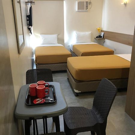 18 Suites Cebu Buitenkant foto