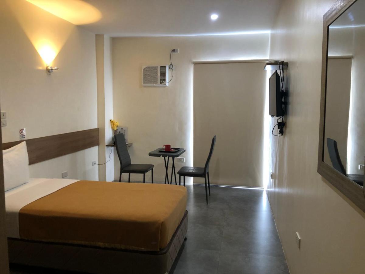 18 Suites Cebu Buitenkant foto