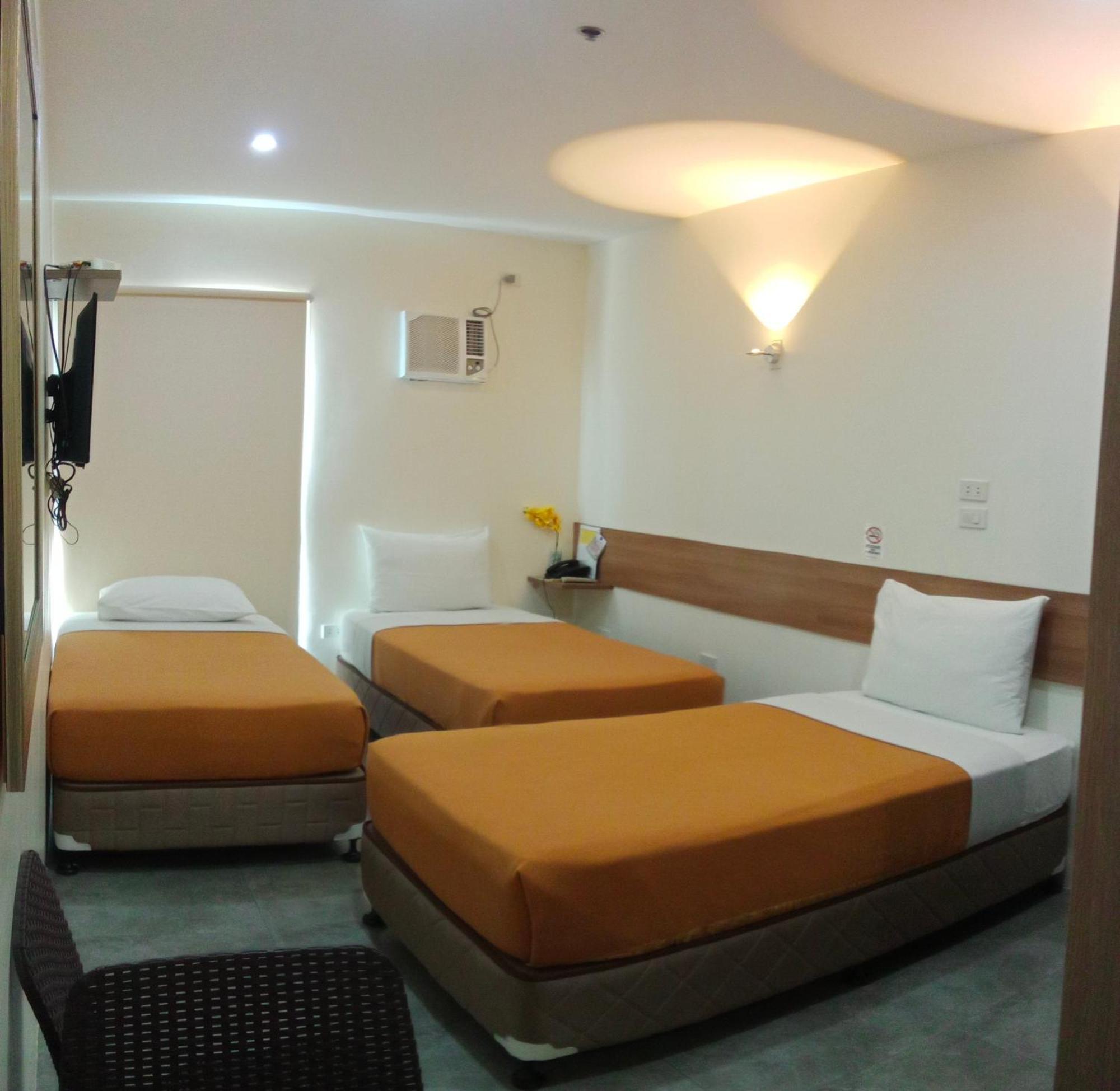 18 Suites Cebu Buitenkant foto