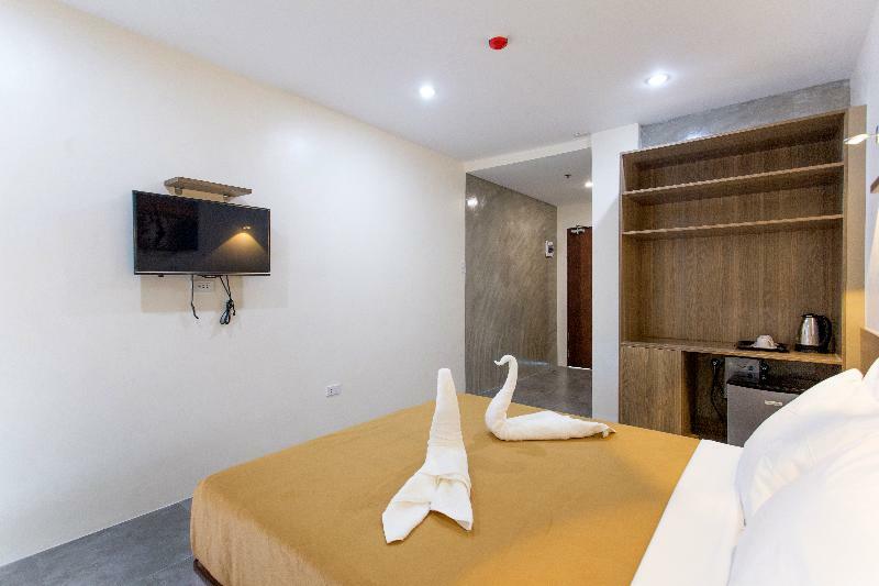 18 Suites Cebu Buitenkant foto