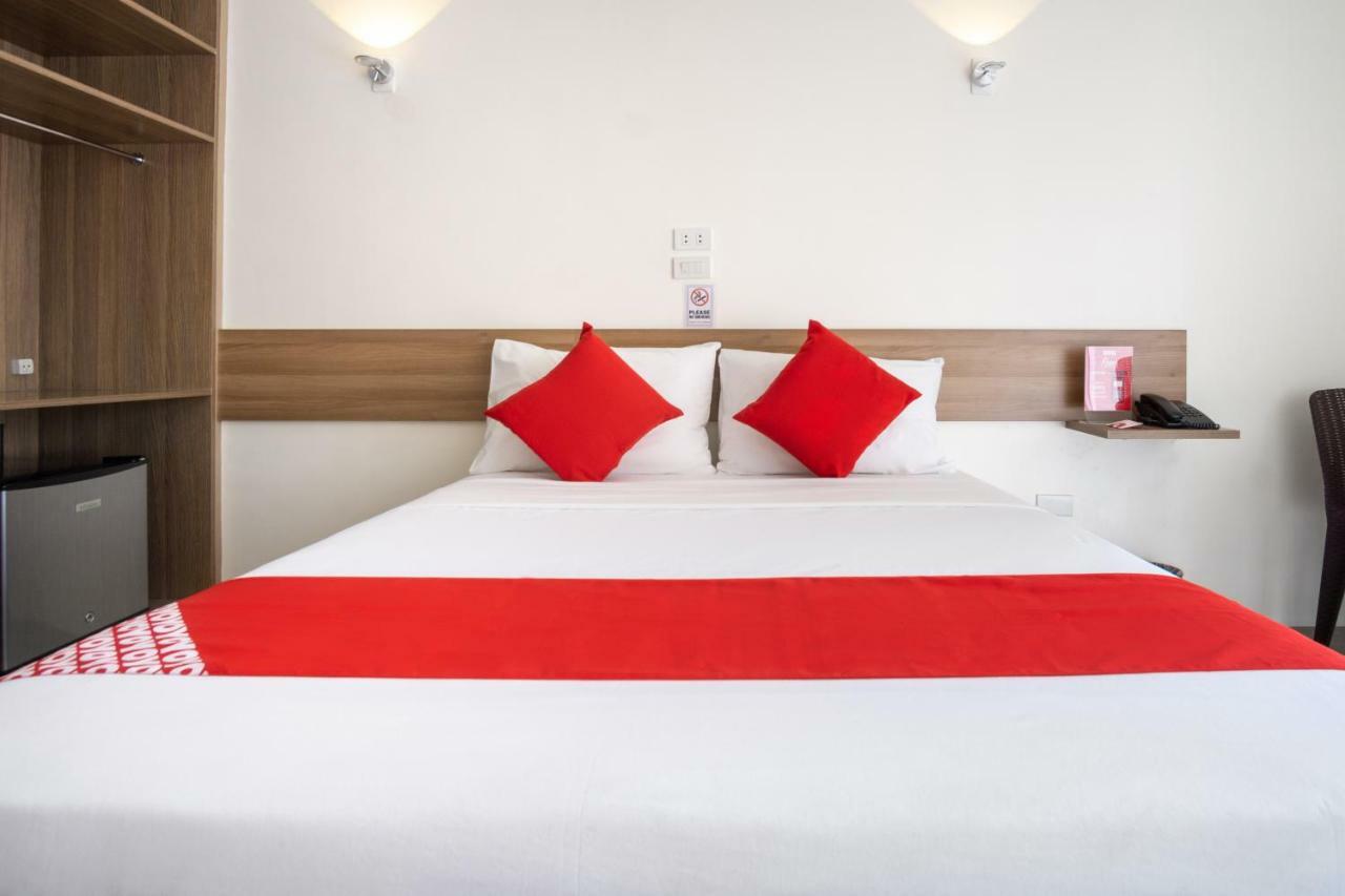 18 Suites Cebu Buitenkant foto