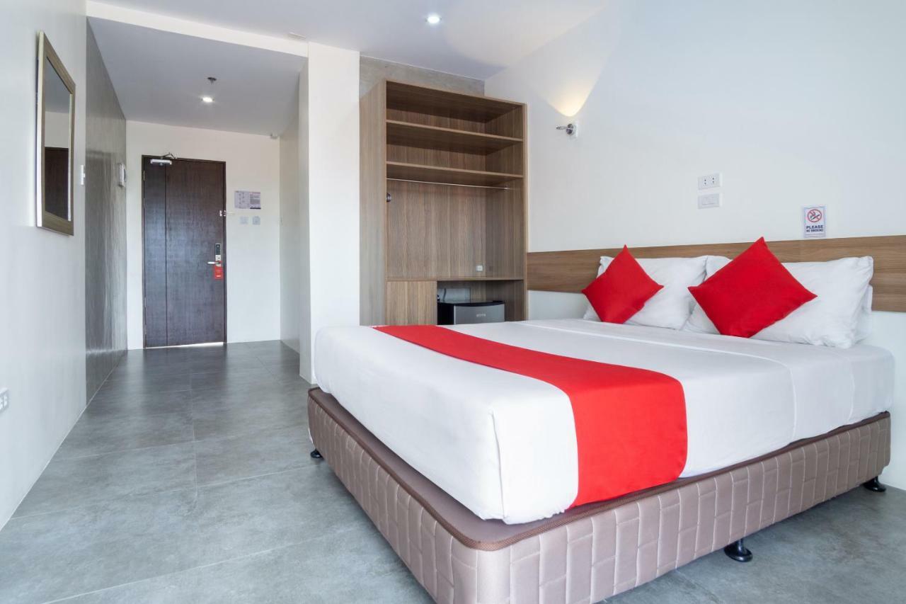 18 Suites Cebu Buitenkant foto