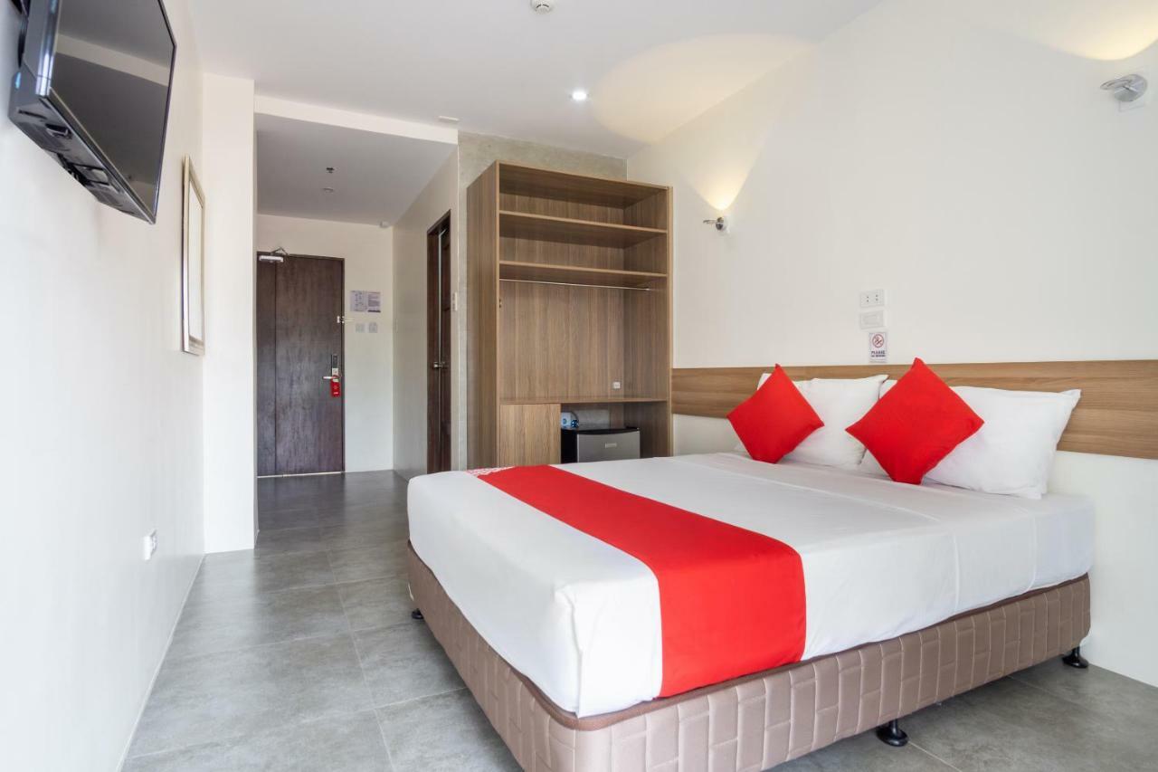 18 Suites Cebu Buitenkant foto